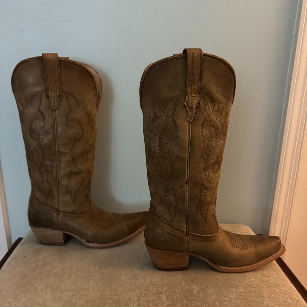 Never Worn Cowboy Boots - Real Leather - Size 7 - FREEBIRD